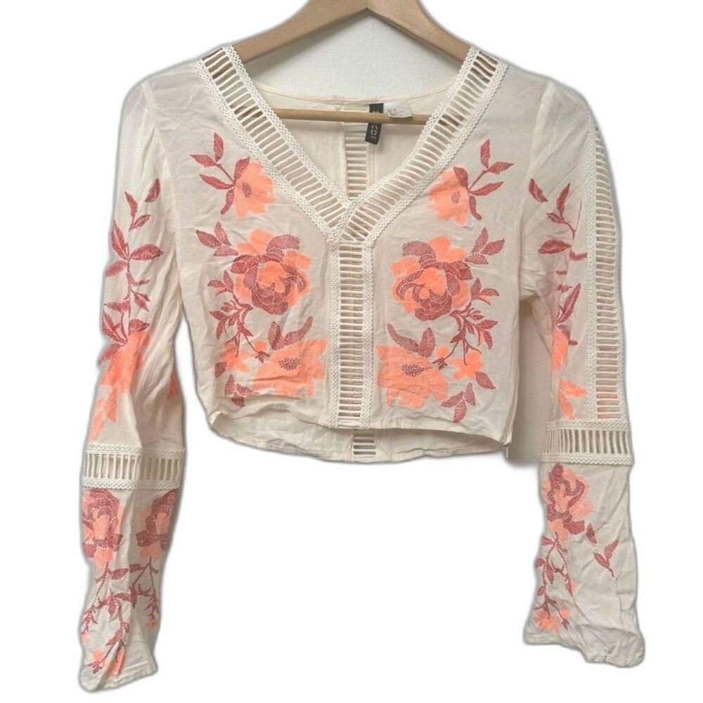 Divided by H&M Long Sleeve Cream Crop Top with Cut Out Detail Women's Size 6